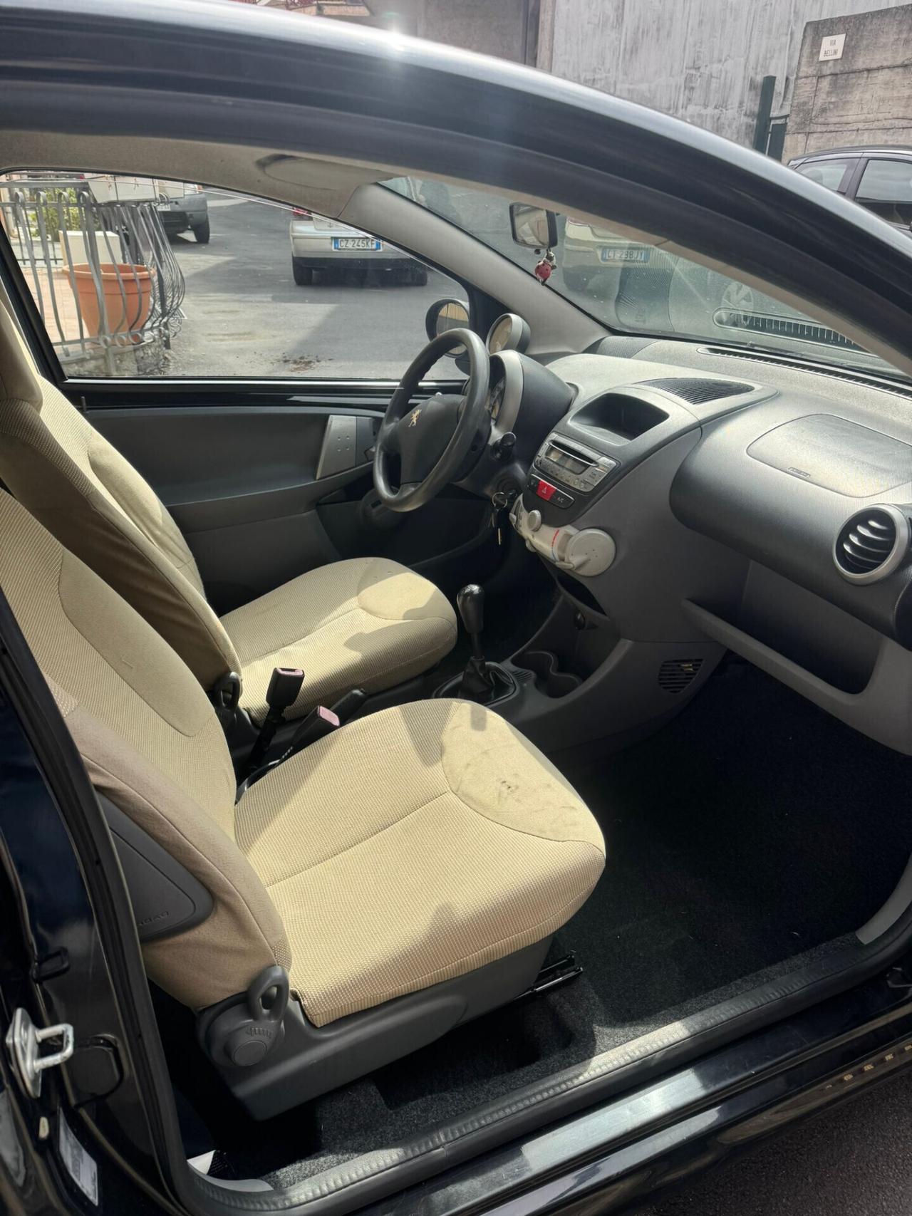 Peugeot 107 1.4 HDi 3p. Sweet Years