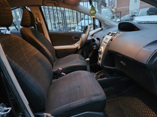 TOYOTA Yaris 1.0 5 porte Sol