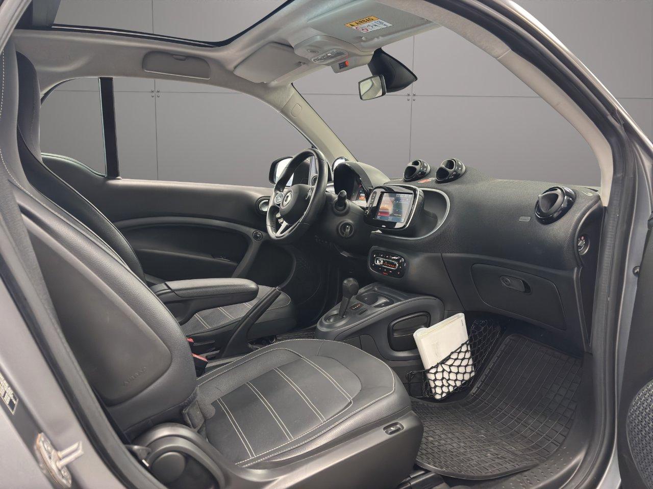 Smart fortwo coupe 0.9 Turbo Prime 90cv - Unipro - Promo Finanziamento - Schermo Touch - Bracciolo - Tetto panoramico - Sedili in pelle riscaldabili