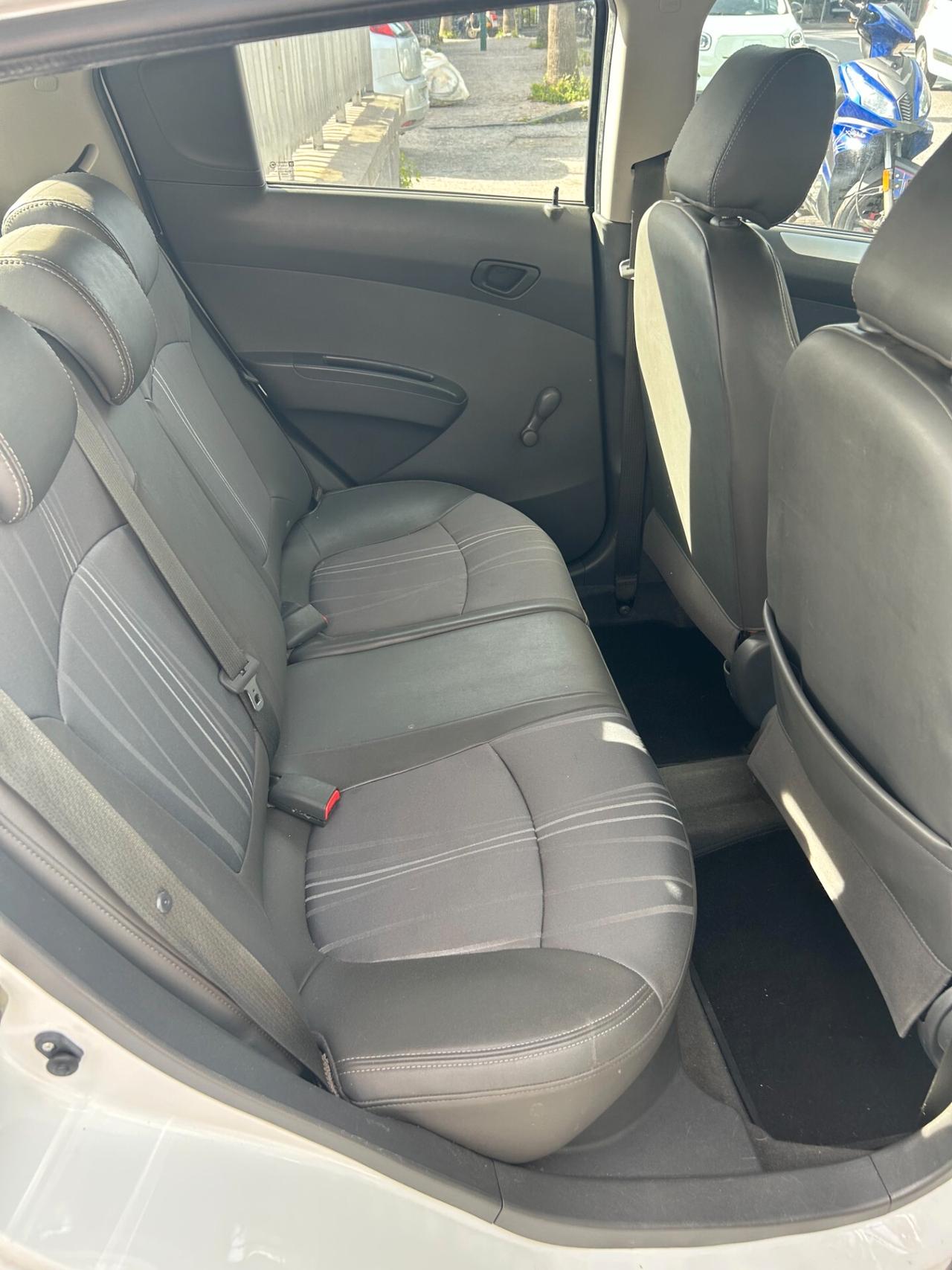 Chevrolet Spark 1.0 LT