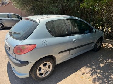 Peugeot 206 1.1 3p. XT