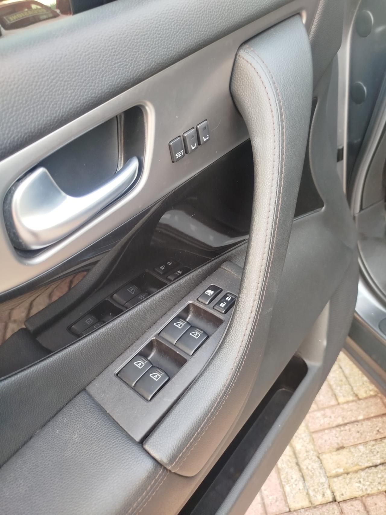 Infiniti QX70 3.0 diesel V6 AT S Premium