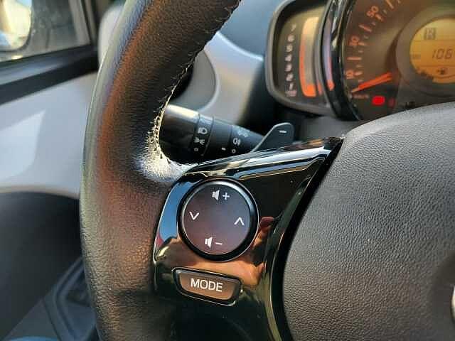 Toyota Aygo 1.0 VVT-i 69 CV 5 porte x-play MMT