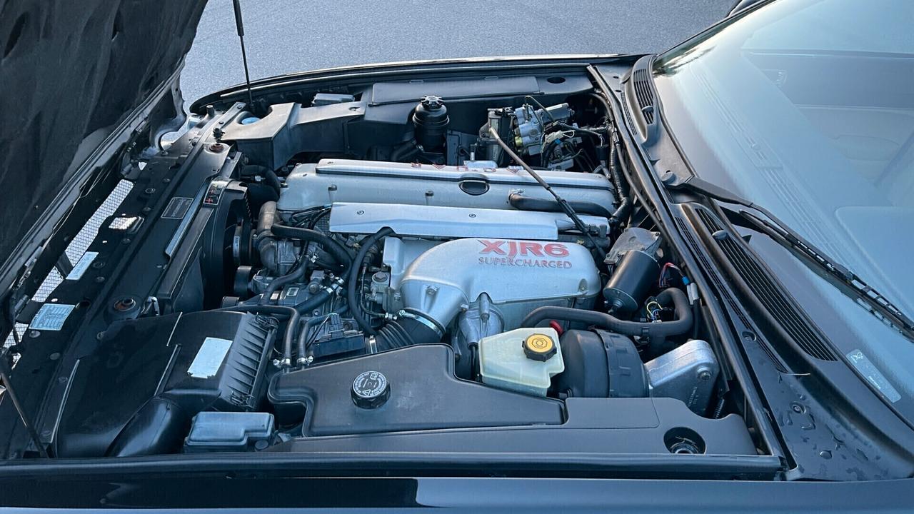 Jaguar XJR 4.0 325 cv con tetto apribile 1996 full
