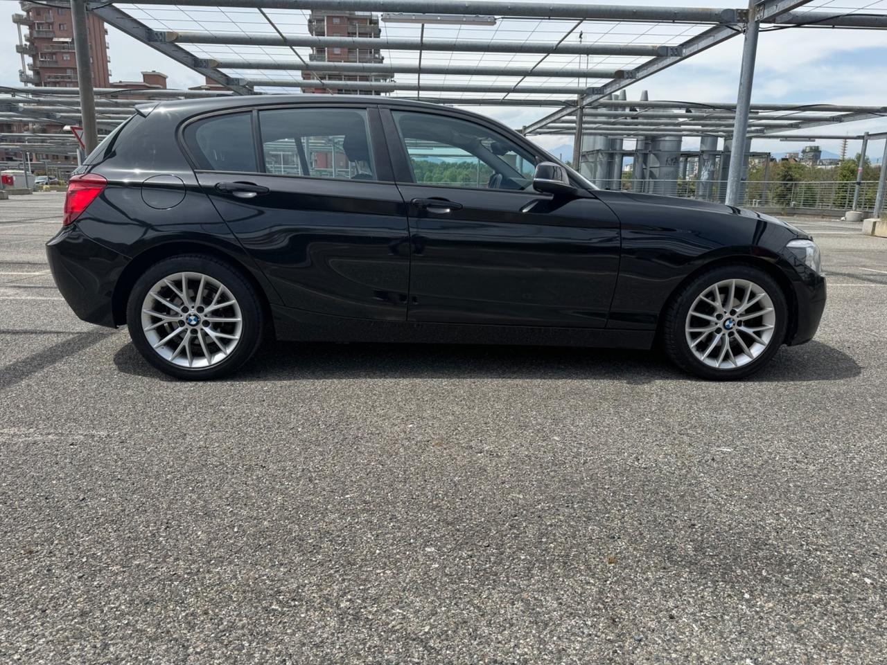 Bmw 116 116d 5p. Urban