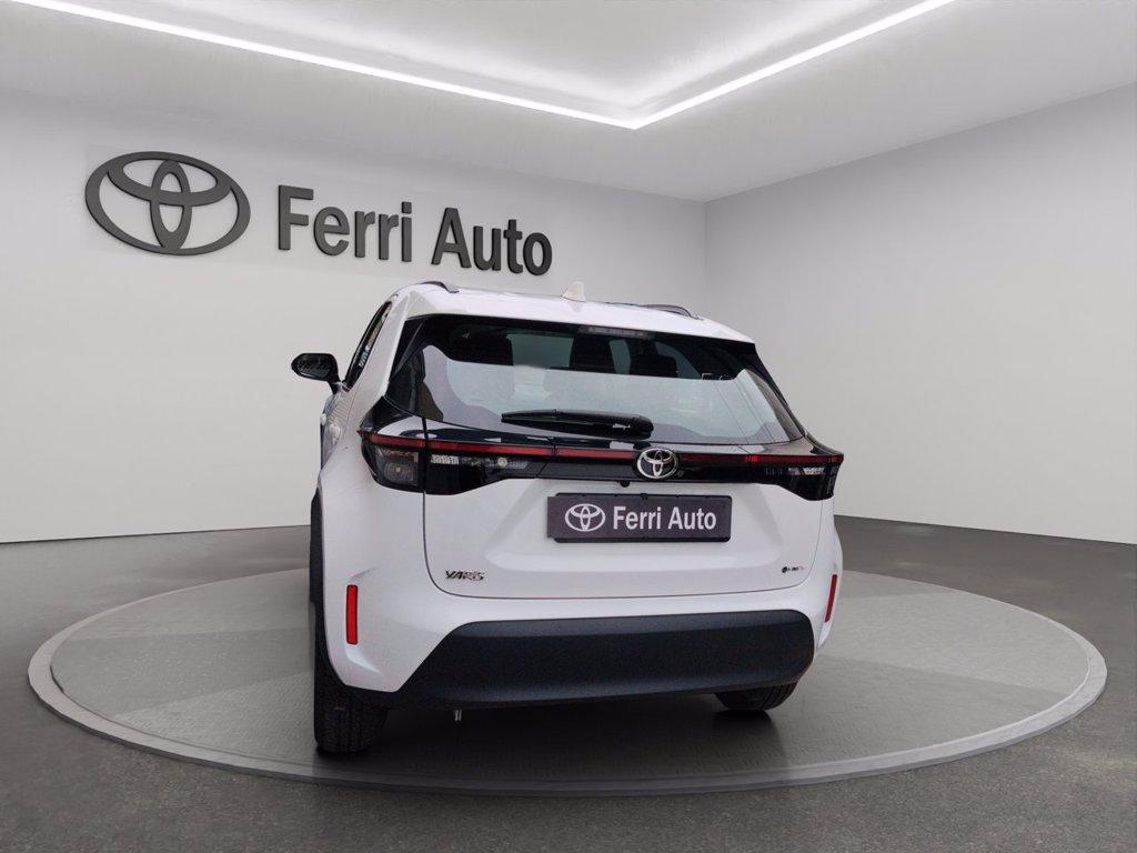 TOYOTA Yaris cross 1.5h active fwd 115cv e-cvt del 2025