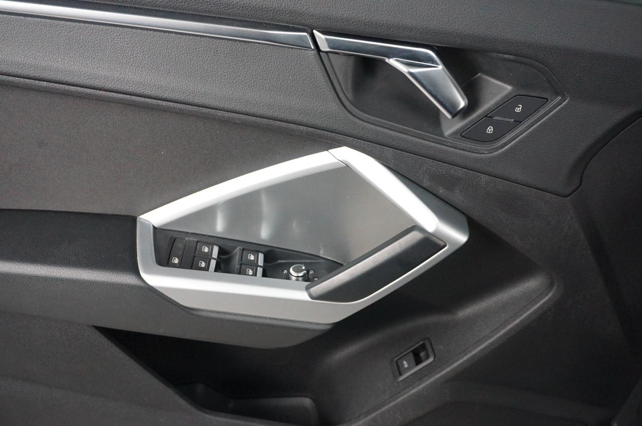 Audi Q3 40 TDI quattro S tronic Business Advanced