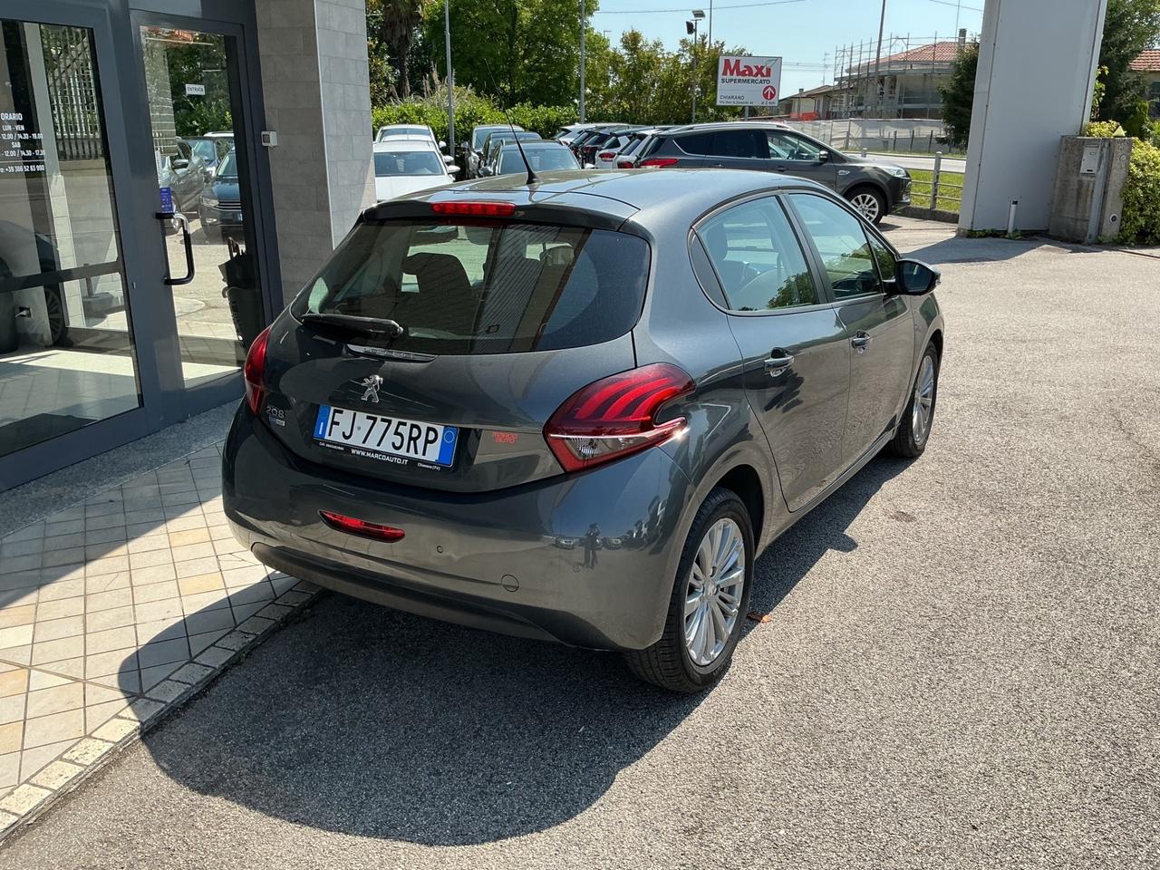 Peugeot 208 1.2 GPL Neopatentati