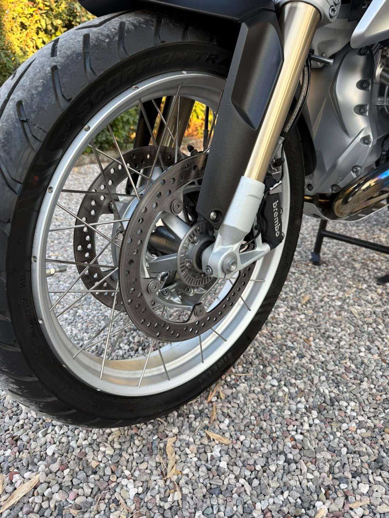 BMW R 1200 GS – 2015 – SOLO 6.982 KM – PARI AL NUOVO