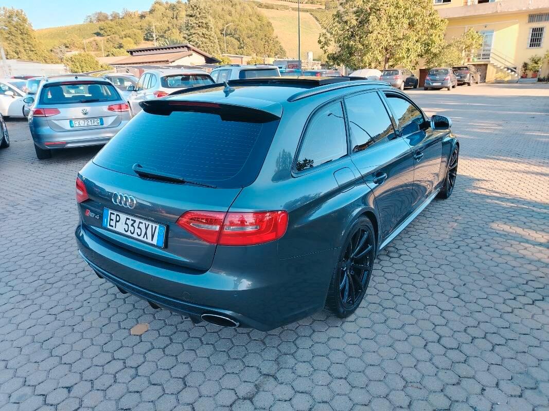 Audi RS4 Avant RS4 4.2 fsi quattro s-tronic