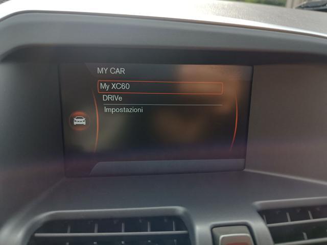 VOLVO XC60 DRIVe kINETIC 163 cv