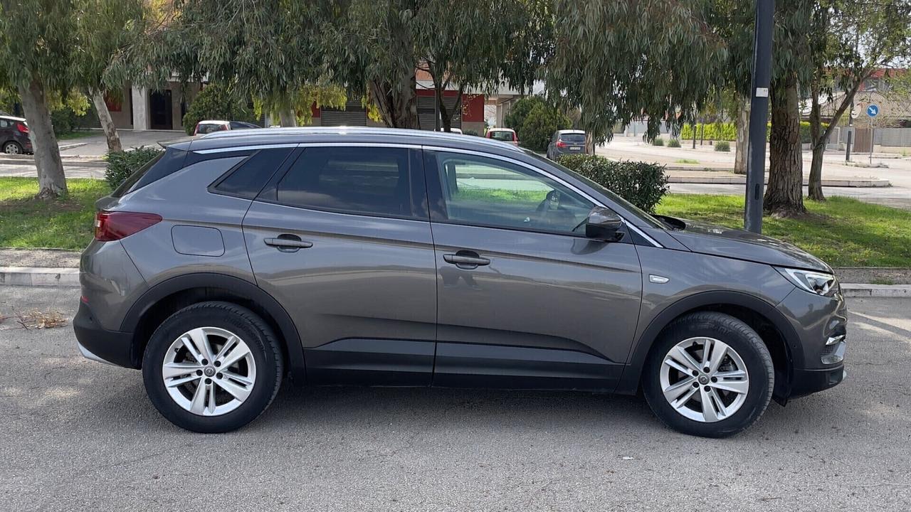 Opel Grandland X 1.5 diesel automatica | GARANZIA 12 MESI