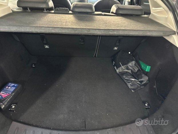 JAGUAR E-Pace (X540) E-Pace 2.0D 150 CV A...