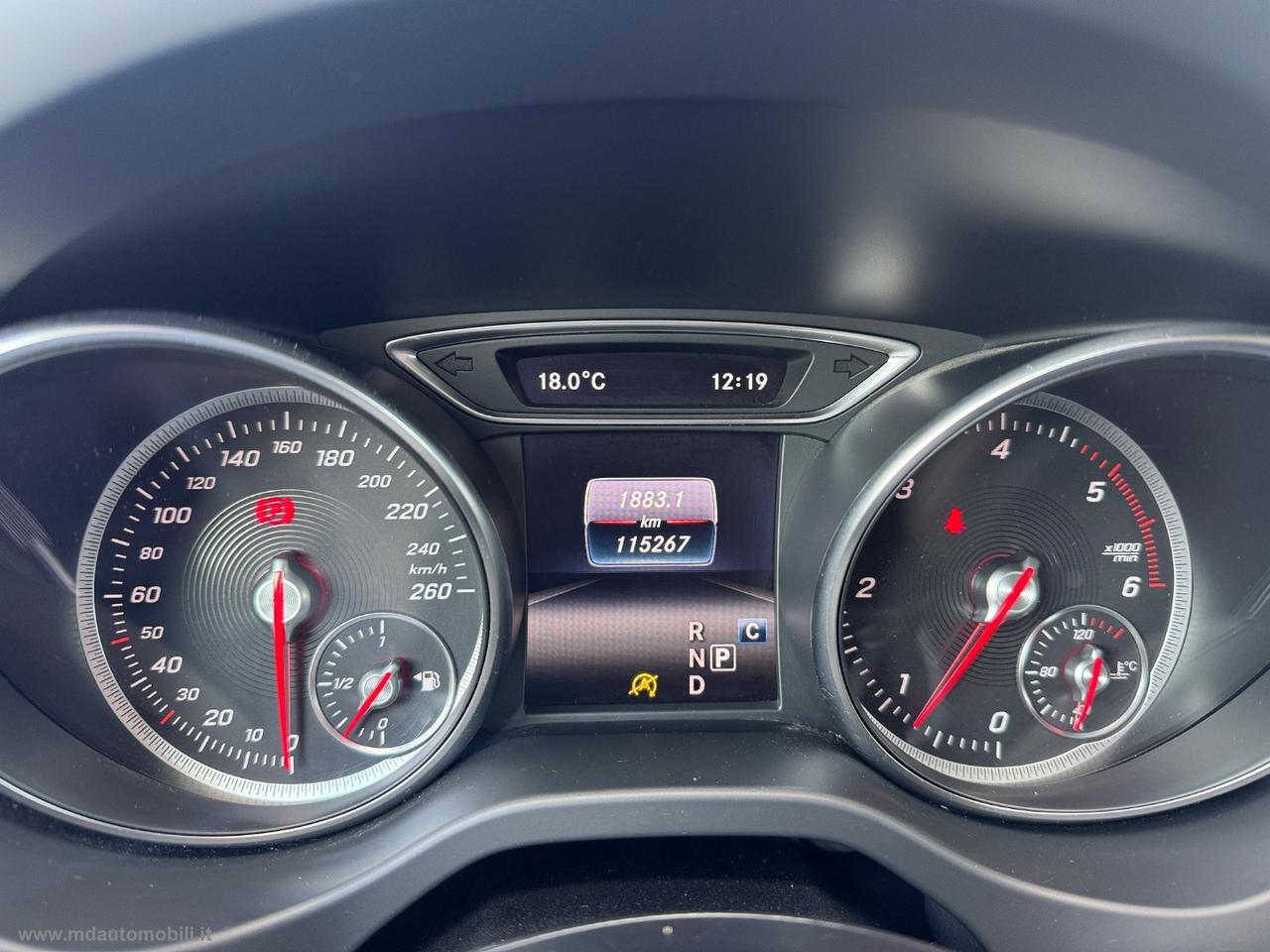 MERCEDES-BENZ GLA 200 d Automatic Sport SOLO KM.115000