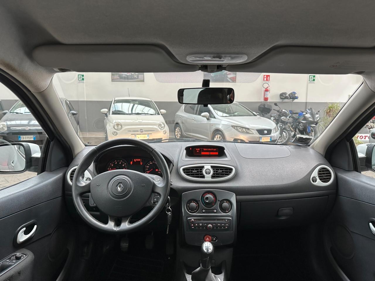 Renault Clio 1.2 Benz, Euro 5A, pari al nuovo e uni propriet