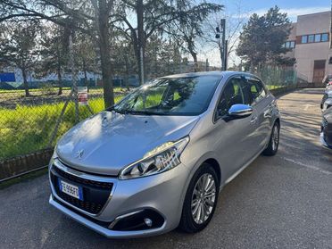 PEUGEOT 208 PureTech 82CV 5 porte Allure + RETROC.