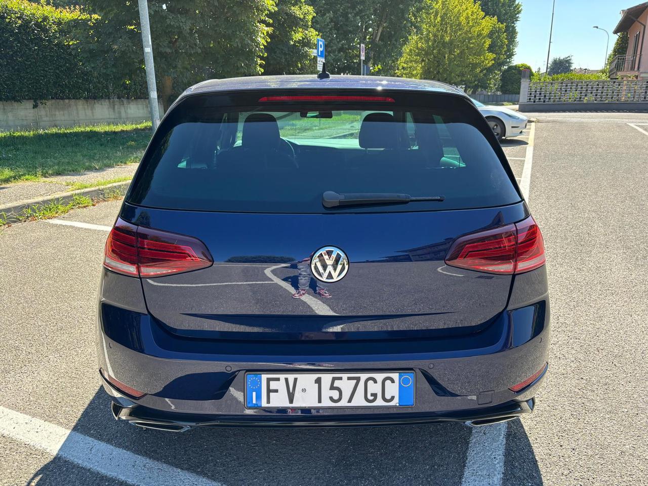 Volkswagen Golf 2.0 TDI 5p. R Line