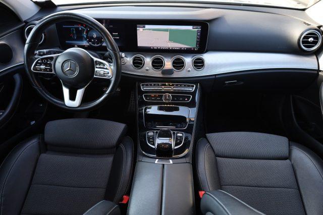 MERCEDES-BENZ E 220 d S.W. 4Matic Auto LED Luci AMBIENT Camera ACC Rad