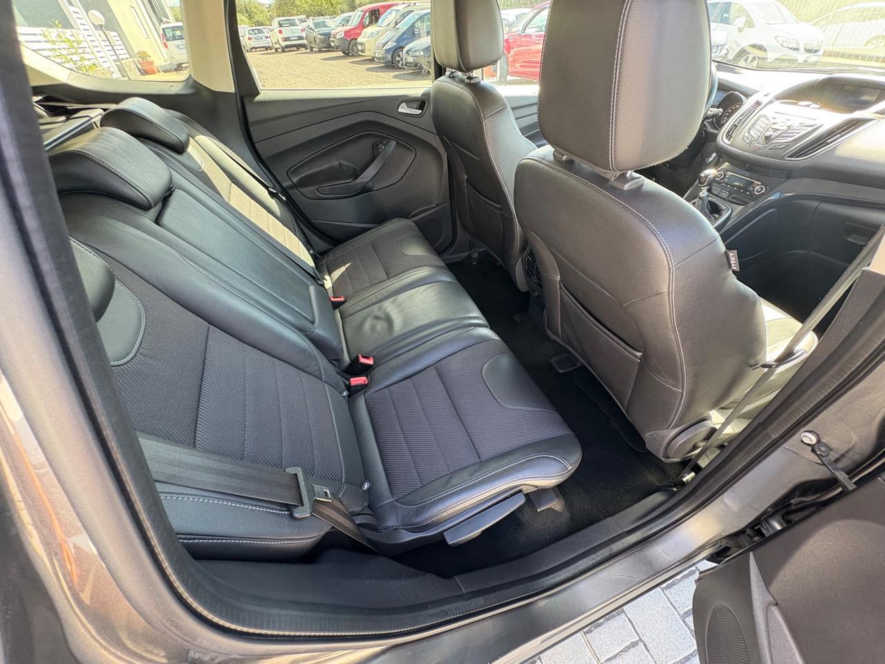 Ford Kuga 2.0 TDCI 140 CV 4WD Titanium