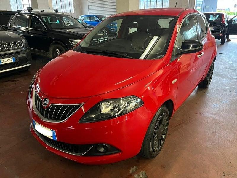 Lancia Ypsilon Ypsilon 1.0 FireFly 5 porte S&S Hybrid Ecochic Silver