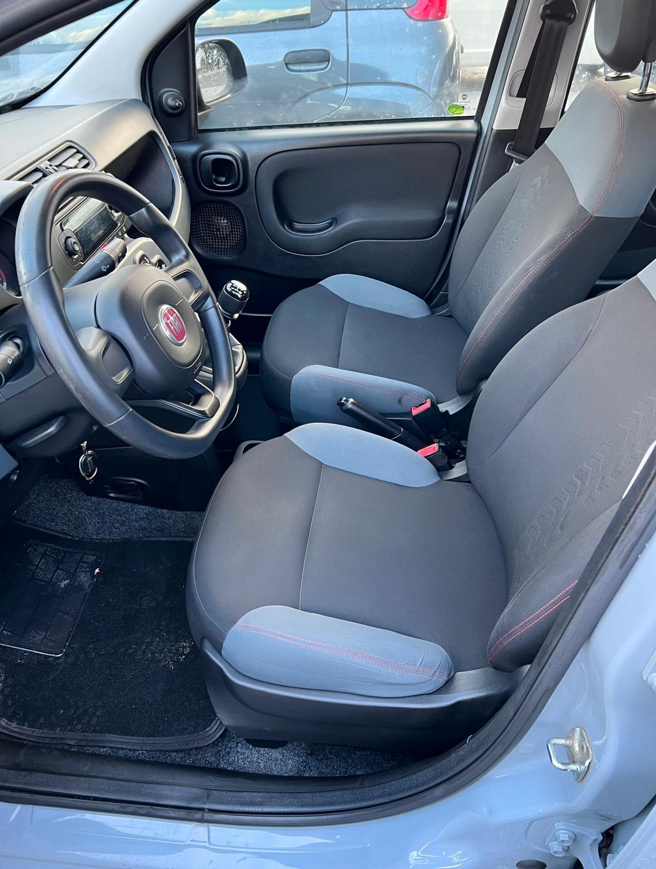 Fiat Panda 1.2 Lounge - PARI AL NUOVO -