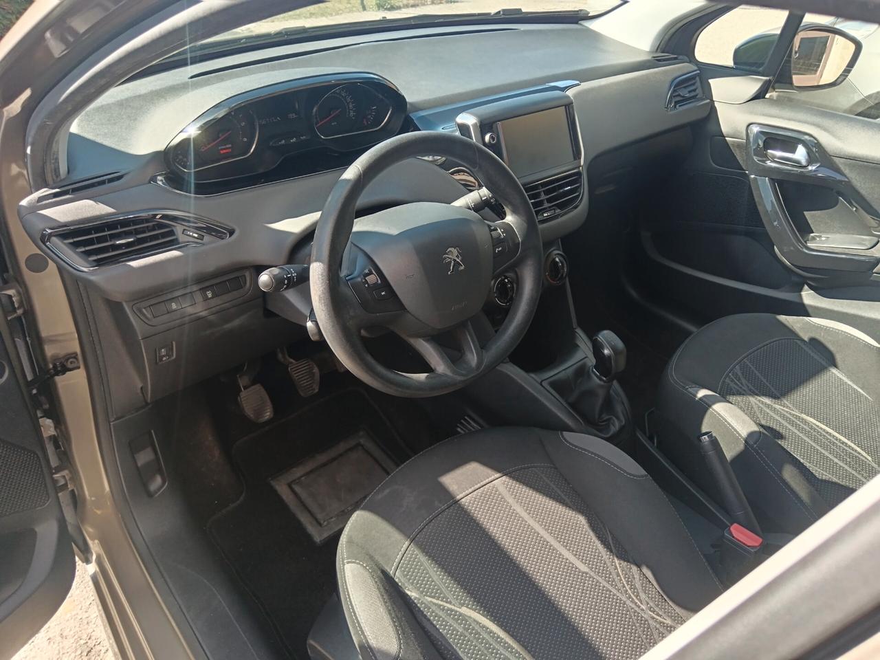 Peugeot 208 1.4 HDi 68CV 5P NEOPATENTATI