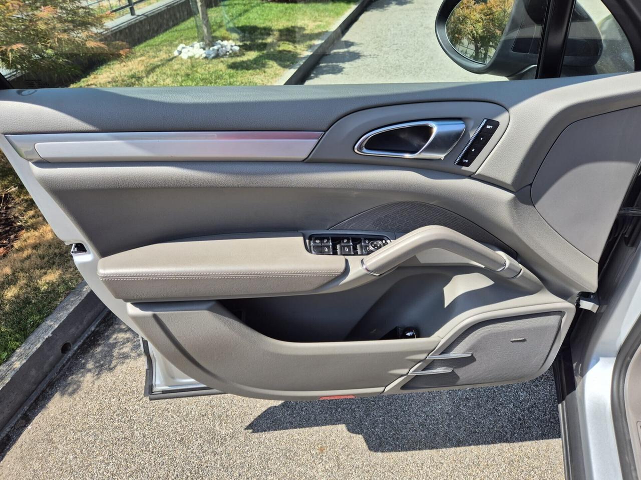 PORSCHE CAYENNE 3.0 V6 tdi tiptronic