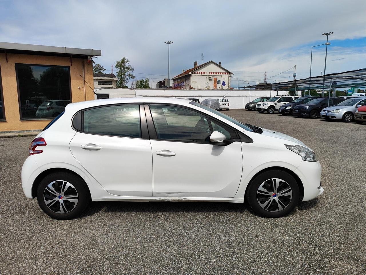 Peugeot 208 PureTech 82 5 porte Access
