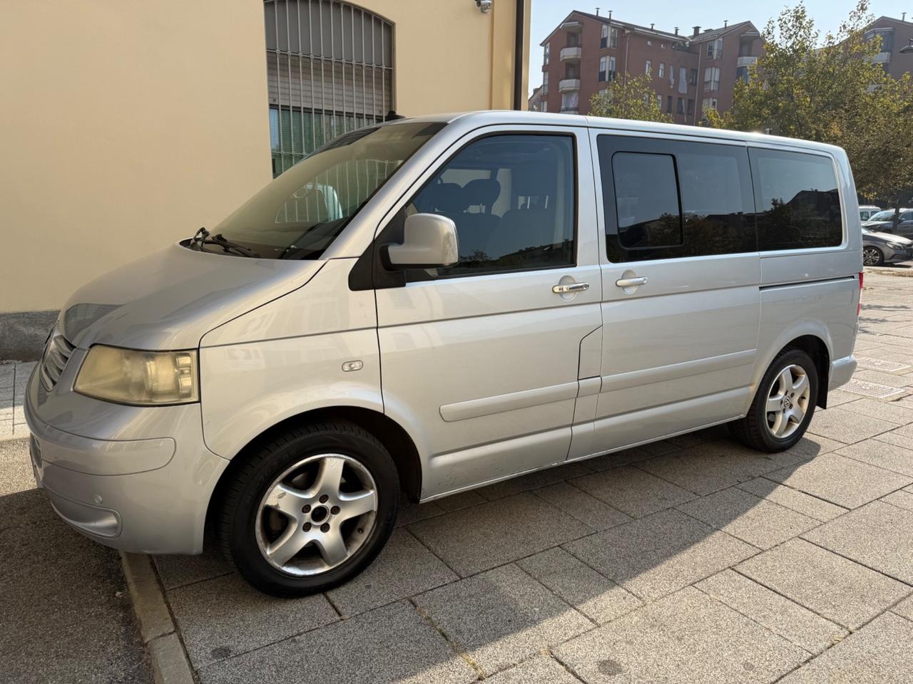 Volkswagen Multivan 2.5 TDI/174CV 4motion Highline