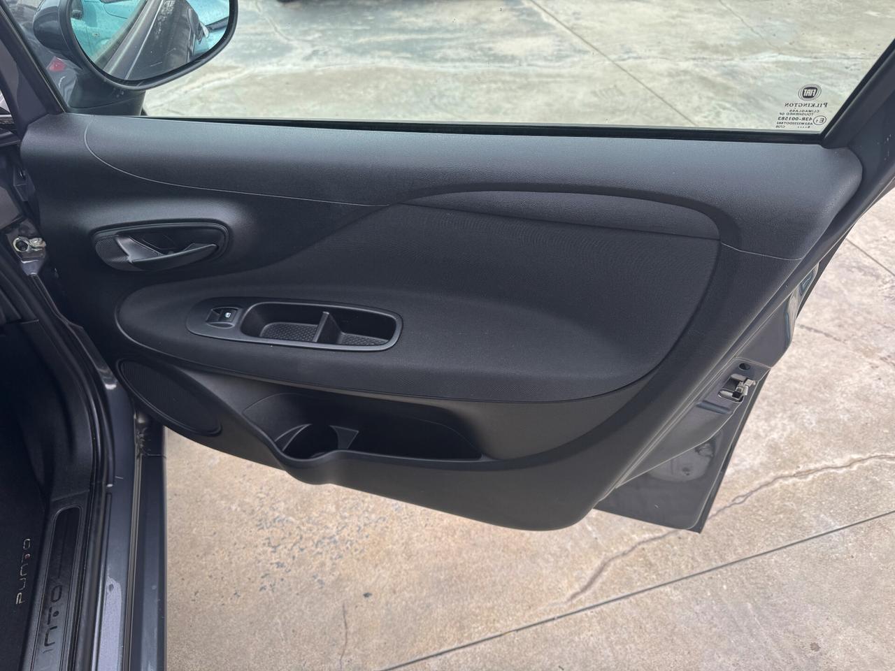 Fiat Punto 1.4 NATURAL POWER/CAR PLAY