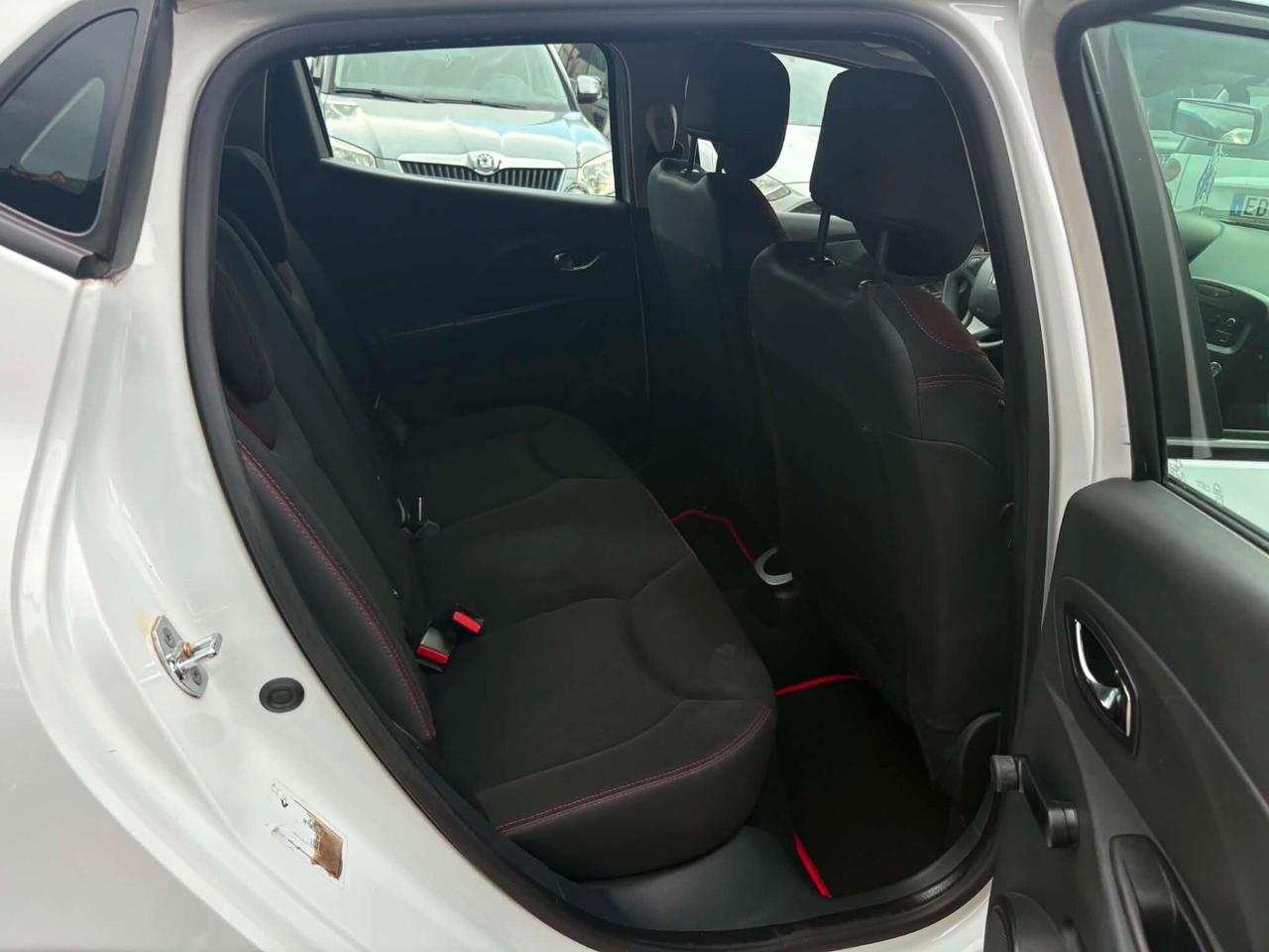Renault Clio 1.2 75CV 5 porte Costume National