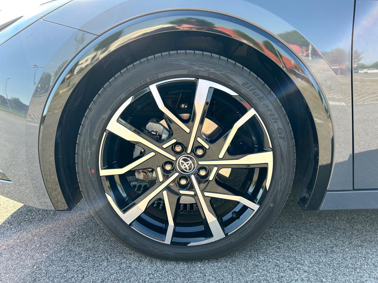 Toyota Prius 2.0 Plug-in Hybrid Lounge