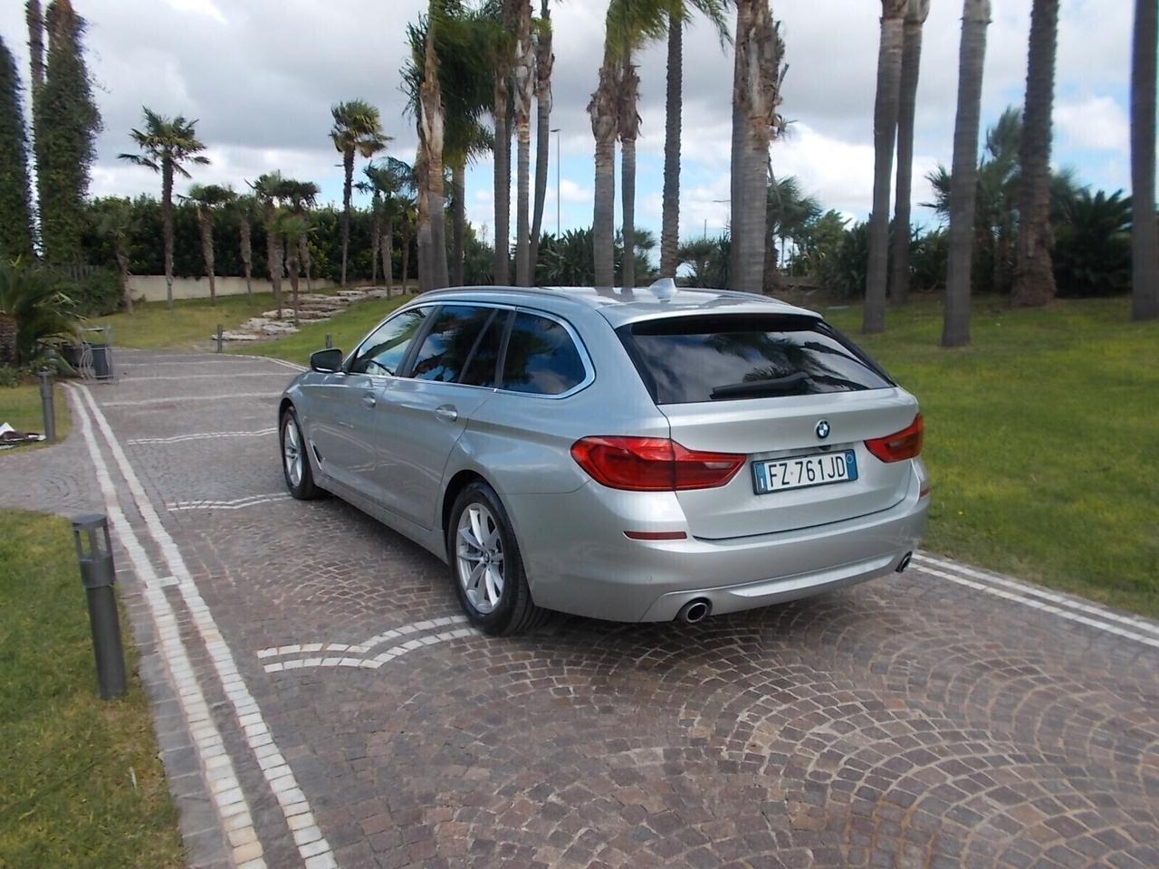 Bmw 518d Touring 150cv Aut. *FULL OPT.* da VETRINA