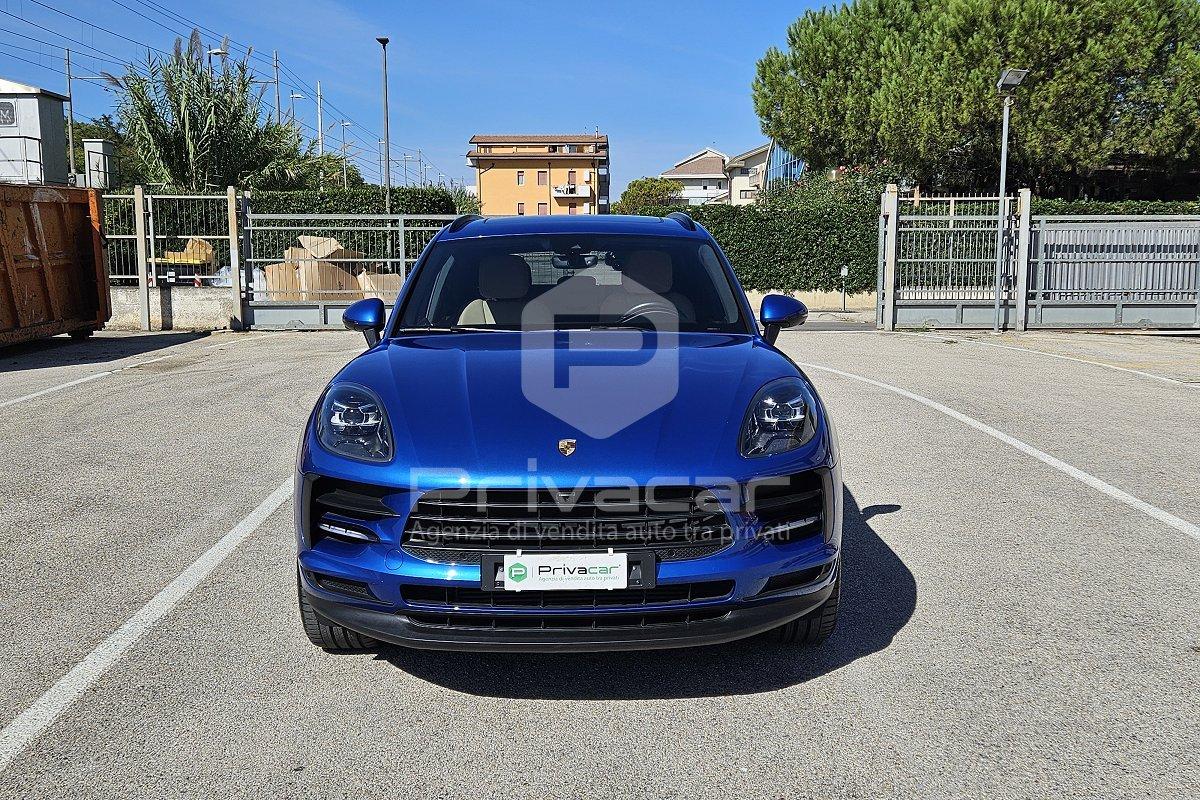 PORSCHE Macan 2.0