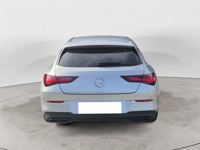 Mercedes-Benz CLA CLA Shooting Brake 200 d Night edition auto
