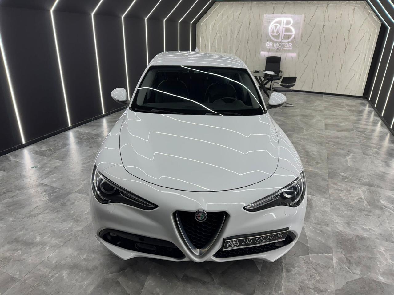 Alfa Romeo Stelvio 2.2 Turbodiesel 180 CV AT8 RWD Super