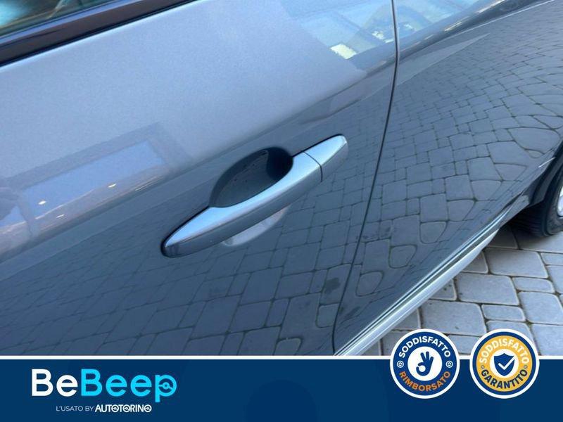 Volvo V60 Cross Country 2.4 D4 MOMENTUM AWD GEARTRONIC