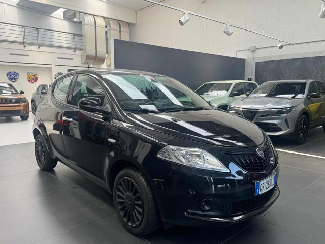 LANCIA Ypsilon 1.0 FireFly 5 porte S&S Hybrid Silver