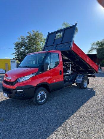 Iveco daily ribaltabile trilaterale