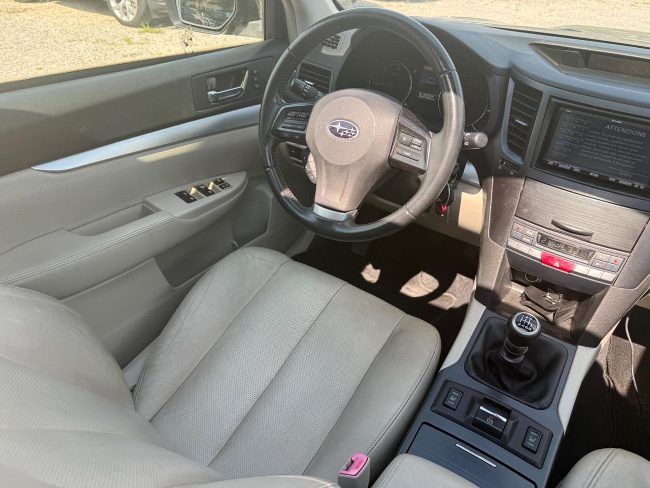 Subaru OUTBACK 2.0D Trend Leather