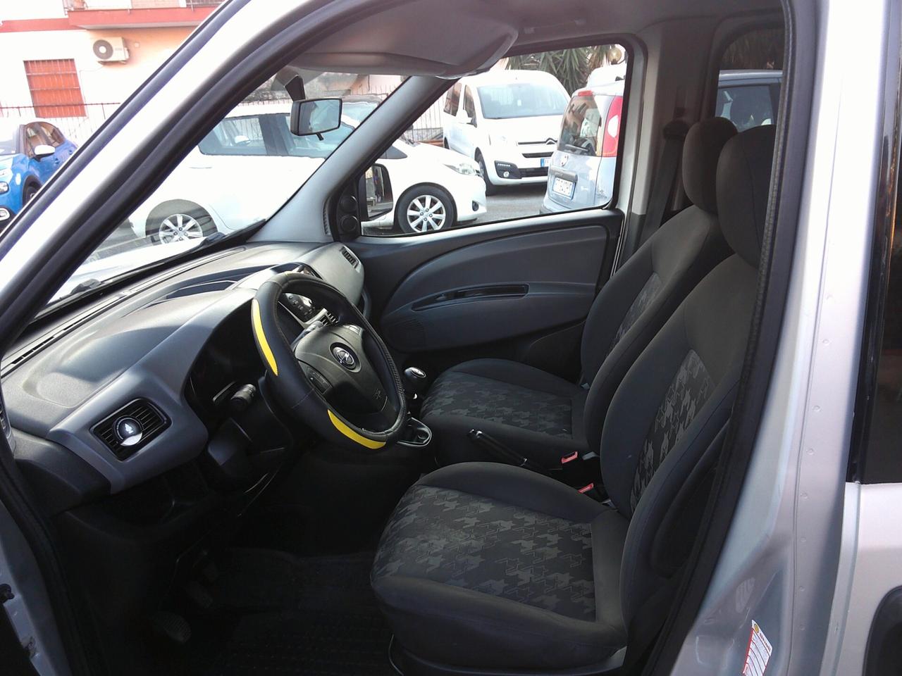 Opel Combo 1.6 CDTI 105CV AUTOVETTURA 12