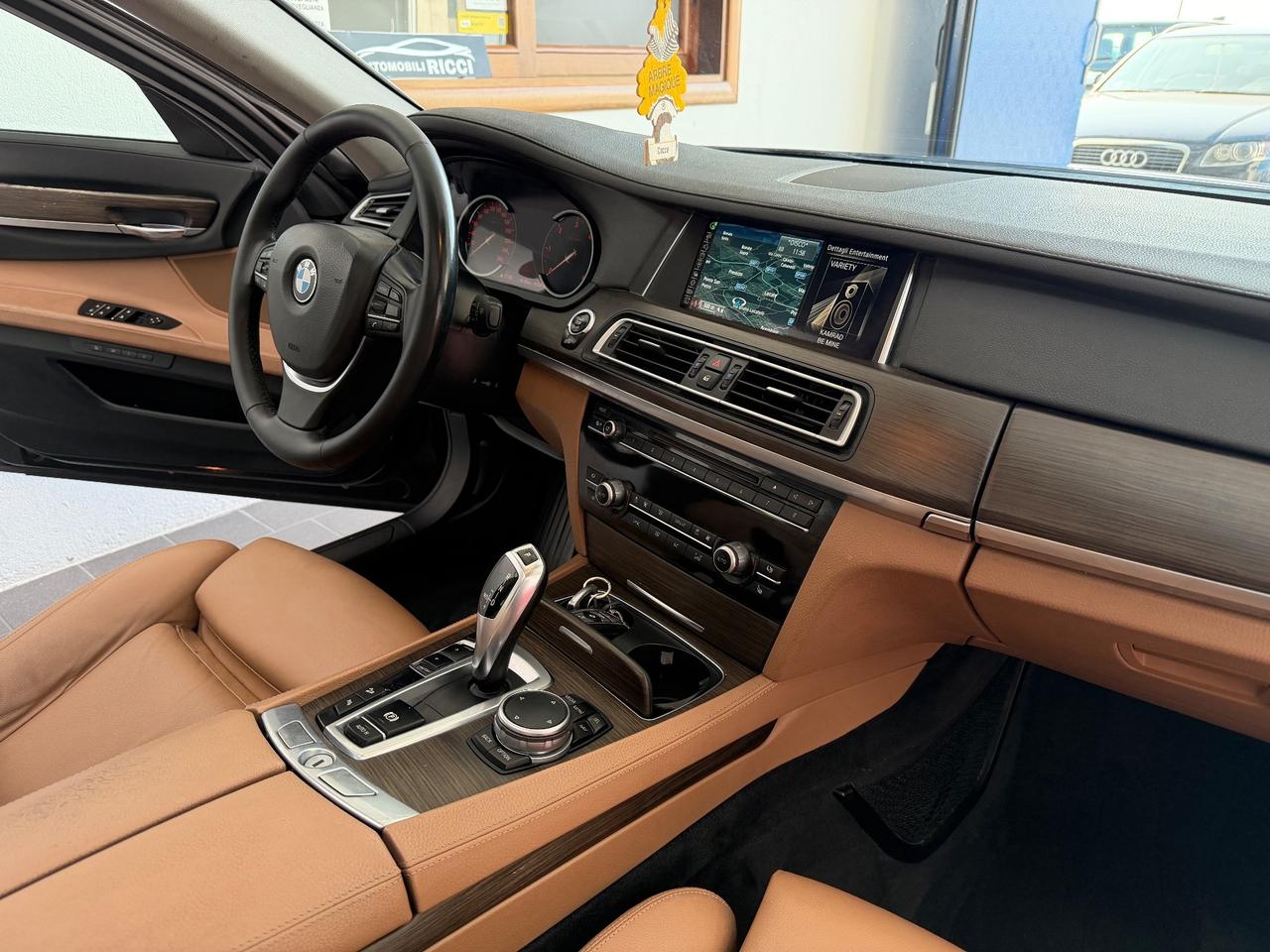 Bmw 740d xDrive 313cv
