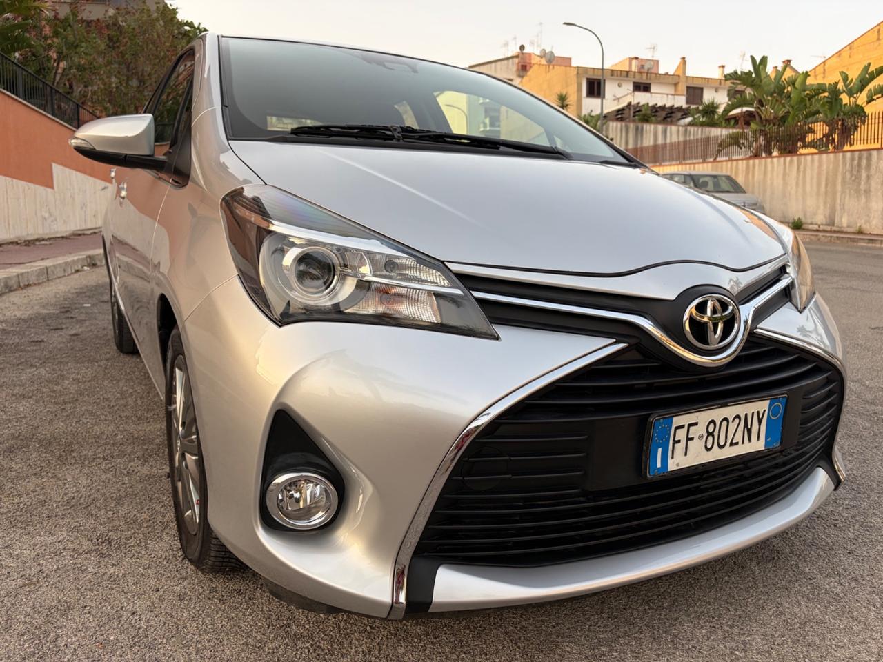 Toyota Yaris 1.0 benz ideale per neopatentati