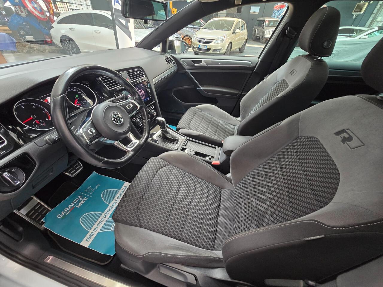 VOLKSWAGEN GOLF R-Line 2.0 TDI DSG 150CV 5p. SPORT