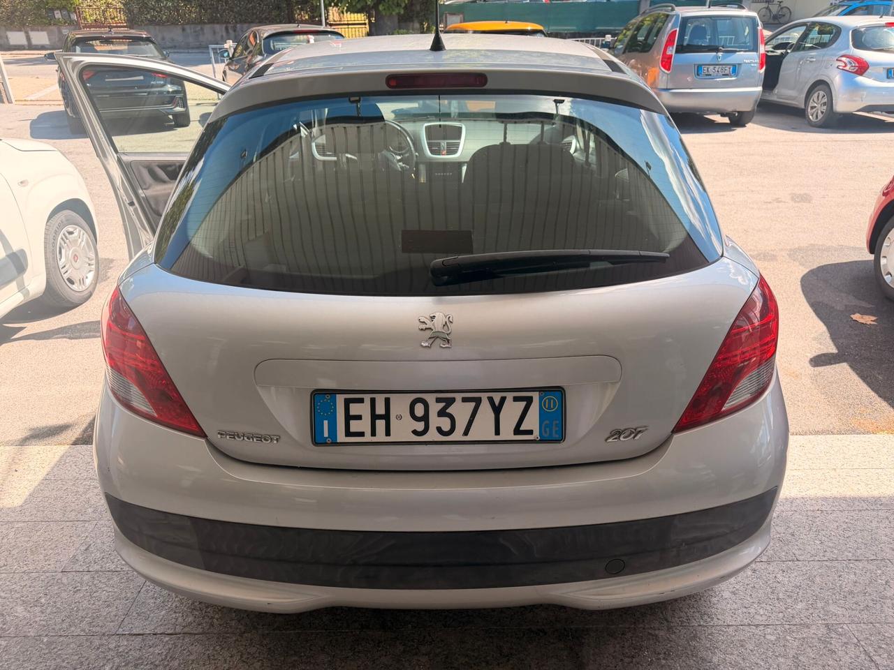 Peugeot 207 1.4 8V 75CV 5p. X Line