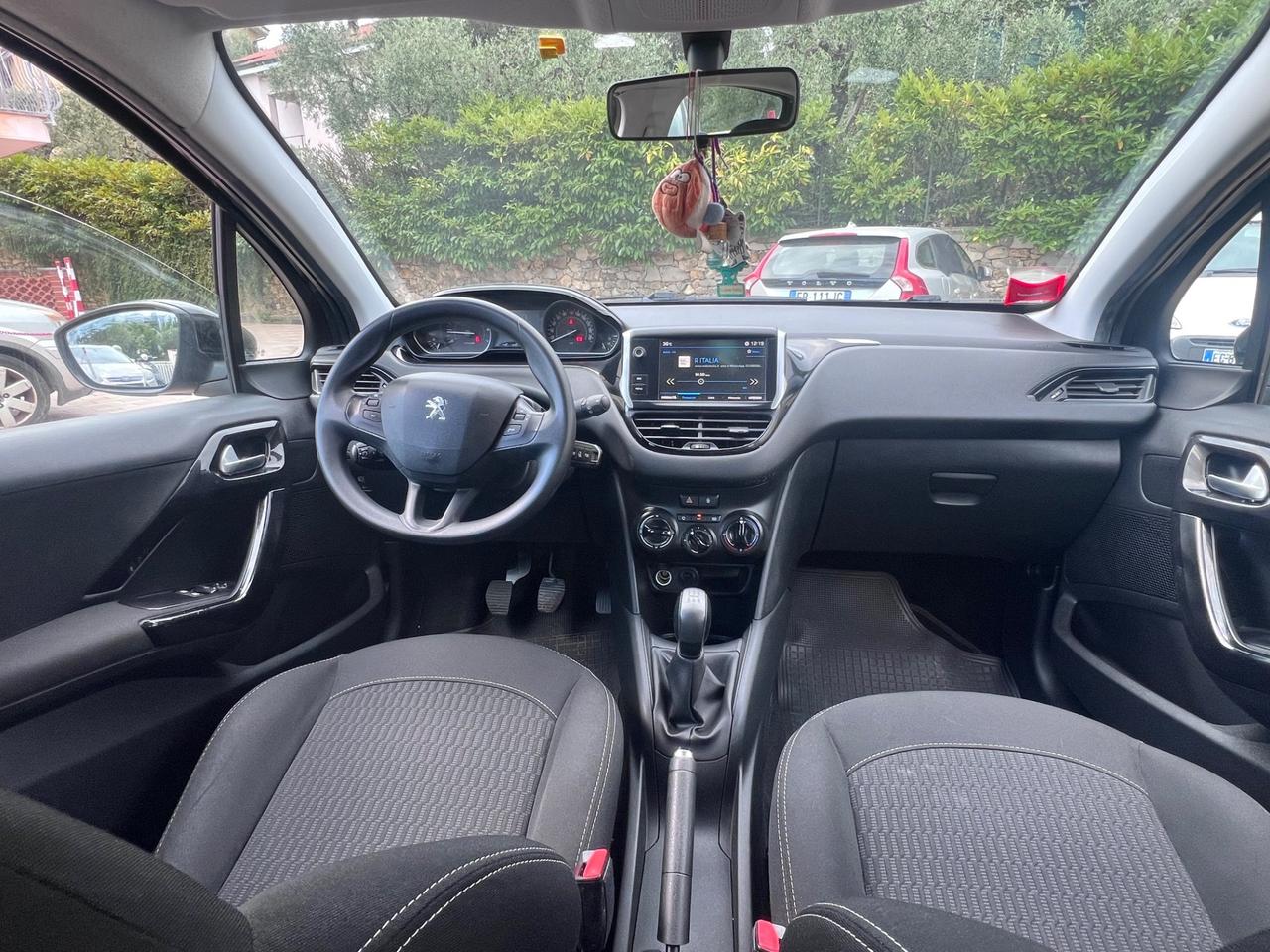 Peugeot 208 PureTech 82 5 porte Allure