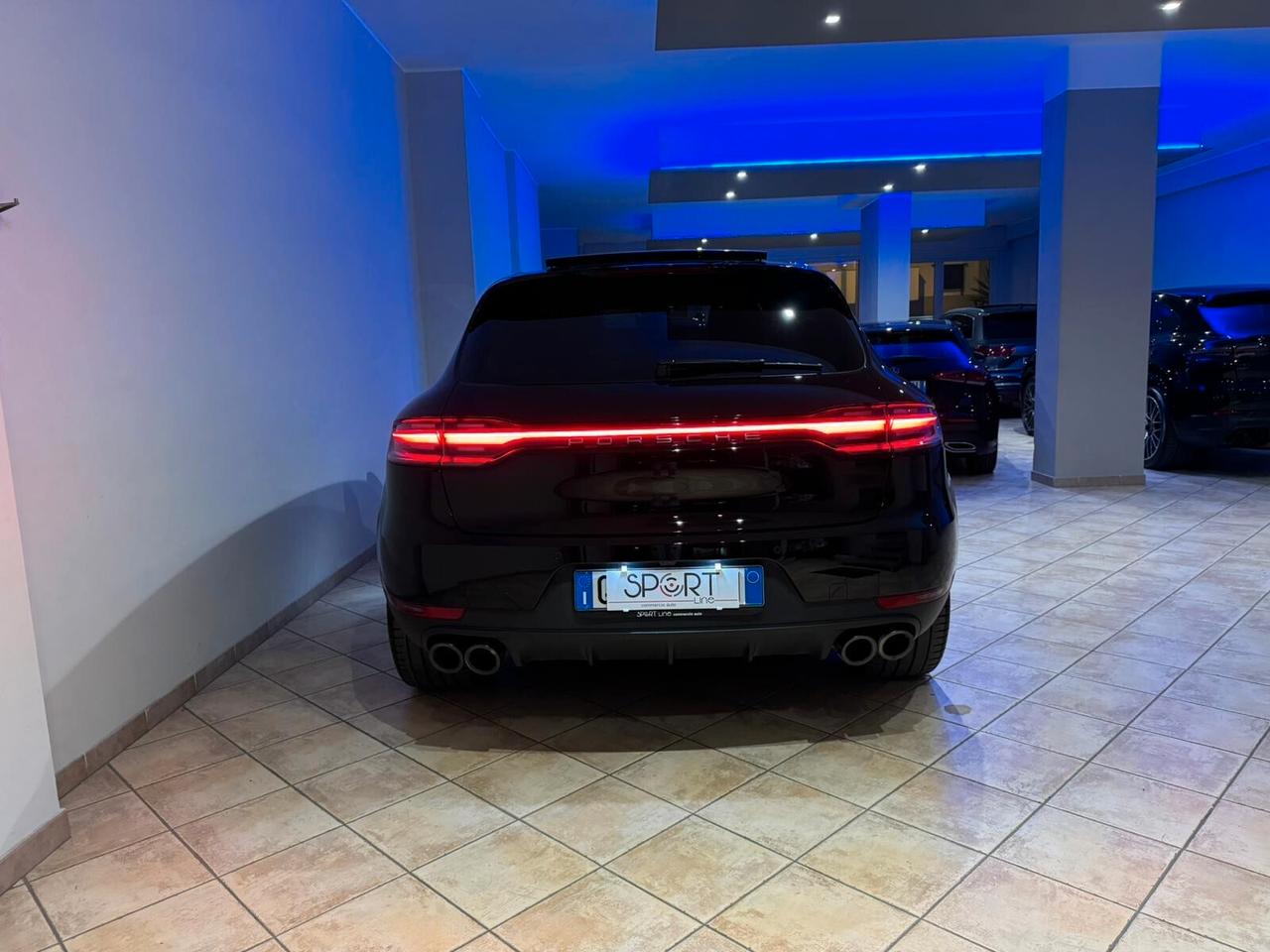 Porsche Macan 2.0 245CV TETTO