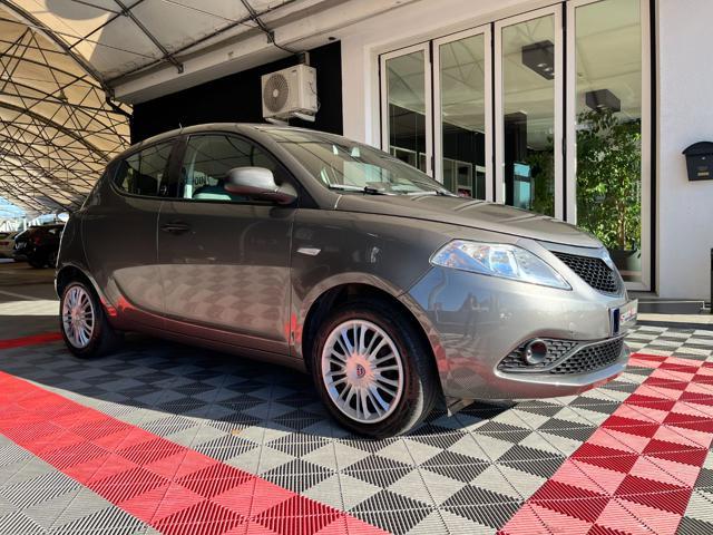 LANCIA Ypsilon 1.0 FireFly 5 porte Ecochic Silver *IBRIDA*