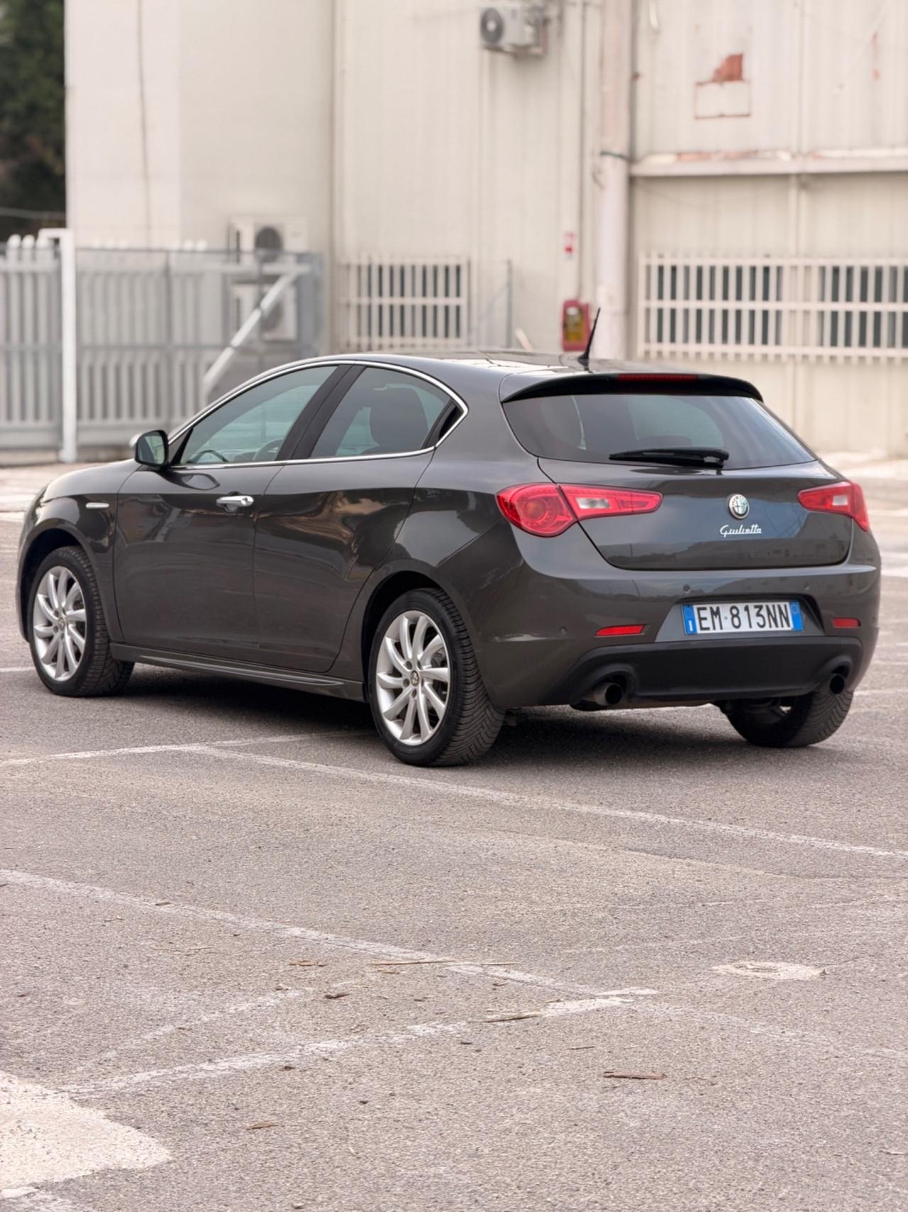 Alfa Romeo Giulietta 2.0 JTDm-2 140 CV Distinctive