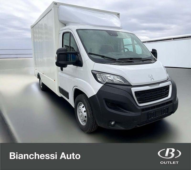 Peugeot Boxer 335 2.2 BlueHDi 140 S&S PLM Cabinato